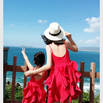 Летнее пляжное платье для мамы и дочки, женское праздничное платье для девочек, детские платья принцесс, подходящие для отдыха на море семейные наряды