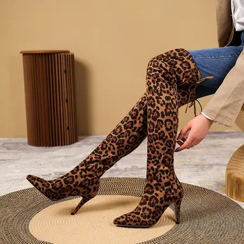 Новые женские модные сапоги выше колена с леопардовым принтом, Осенне-зимние Высокие сапоги из эластичной ткани с острым носком, женские туфли на высоком каблуке Femme